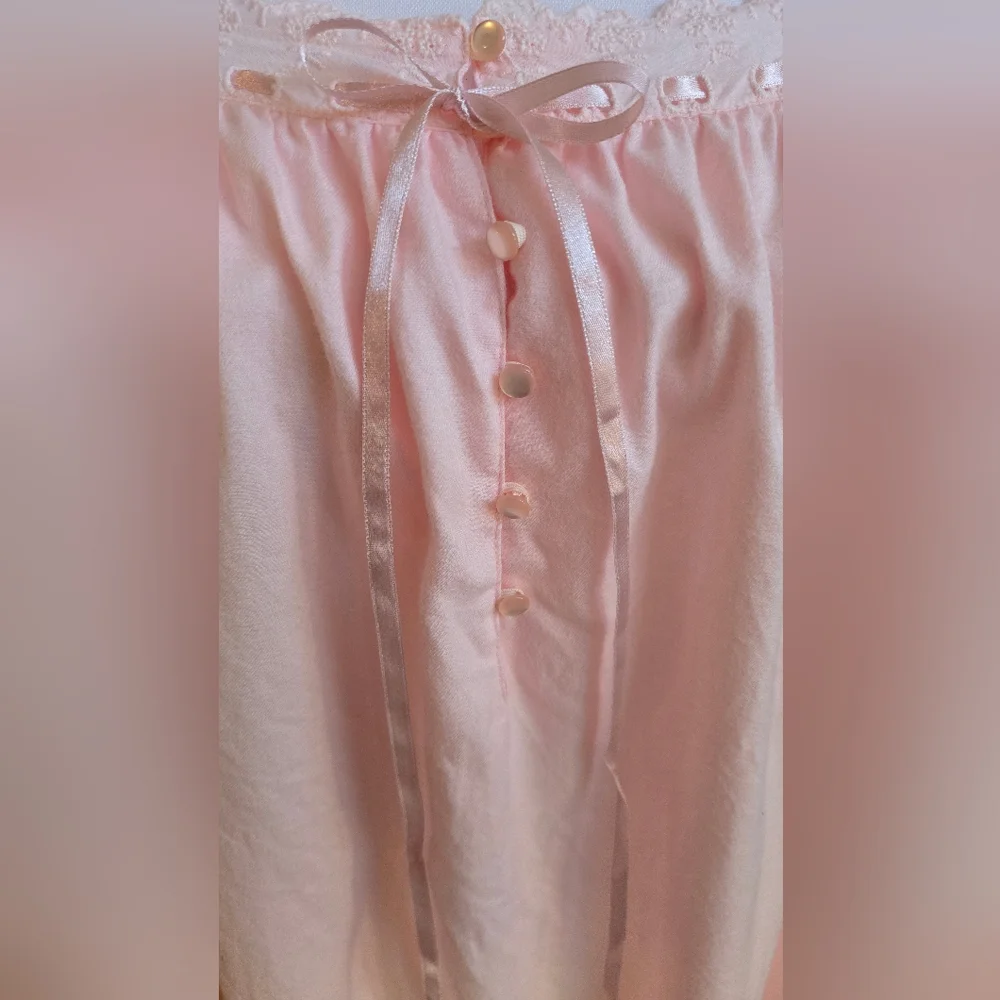 Vintage Victoria Secrets Light Pink Soft Cotton Night Gown w/ Lace Size Small - Picture 3 of 9